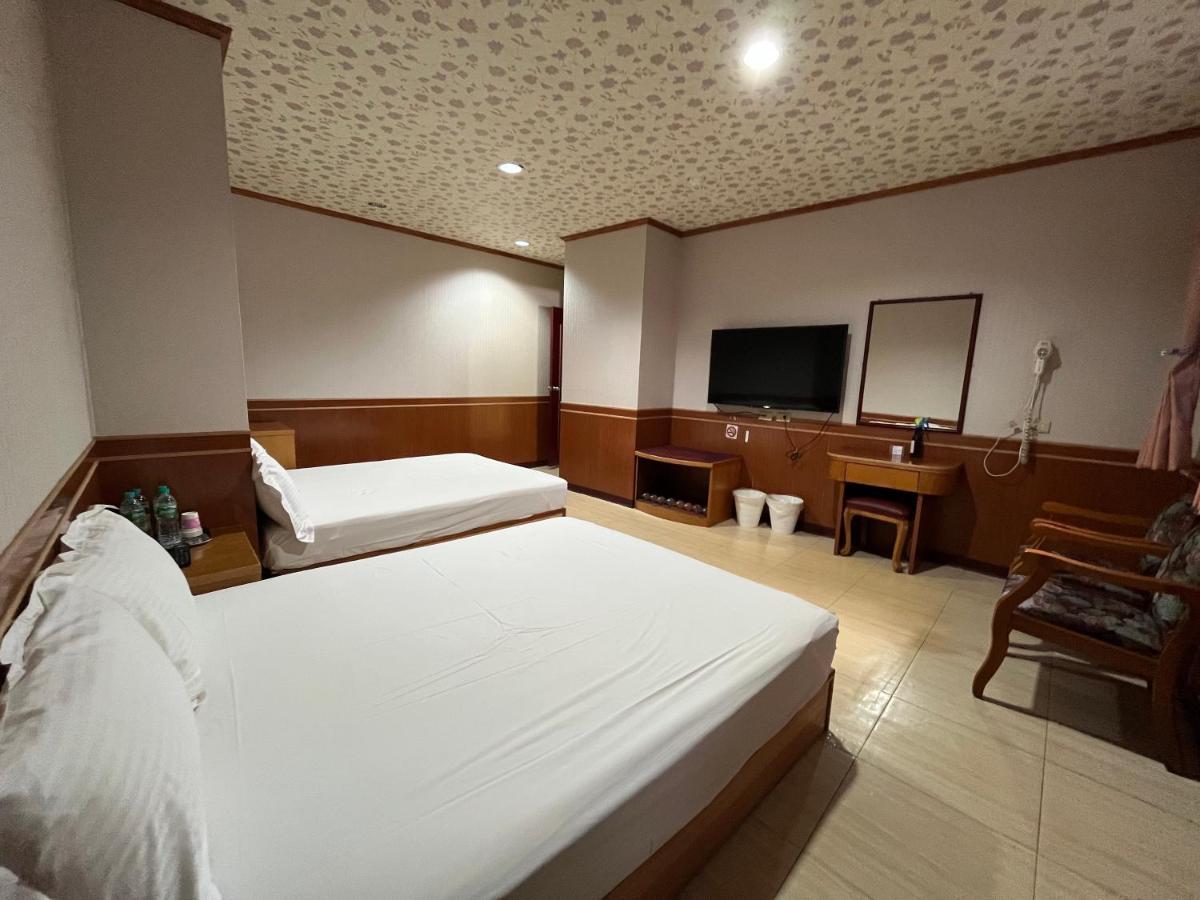 Jiaoxi Hot Spring Hotel מראה חיצוני תמונה